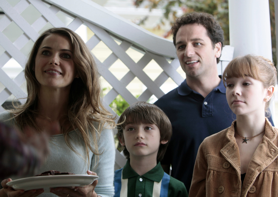 CONELRAD6401240's tweet photo. #OTD in 2013 #TheAmericans premiered on FX. Happy anniversary to #kerirussell @MatthewRhys @HollyTaylor97 @NoahEmmerich #KeidrichSellati #SusanMisner @Laurie_Holden @joel_fields @joeweisberg @alison__wright @TheAmericansFX @TheAmericansFan @FBImailrobot https://t.co/MS20KGB0VC