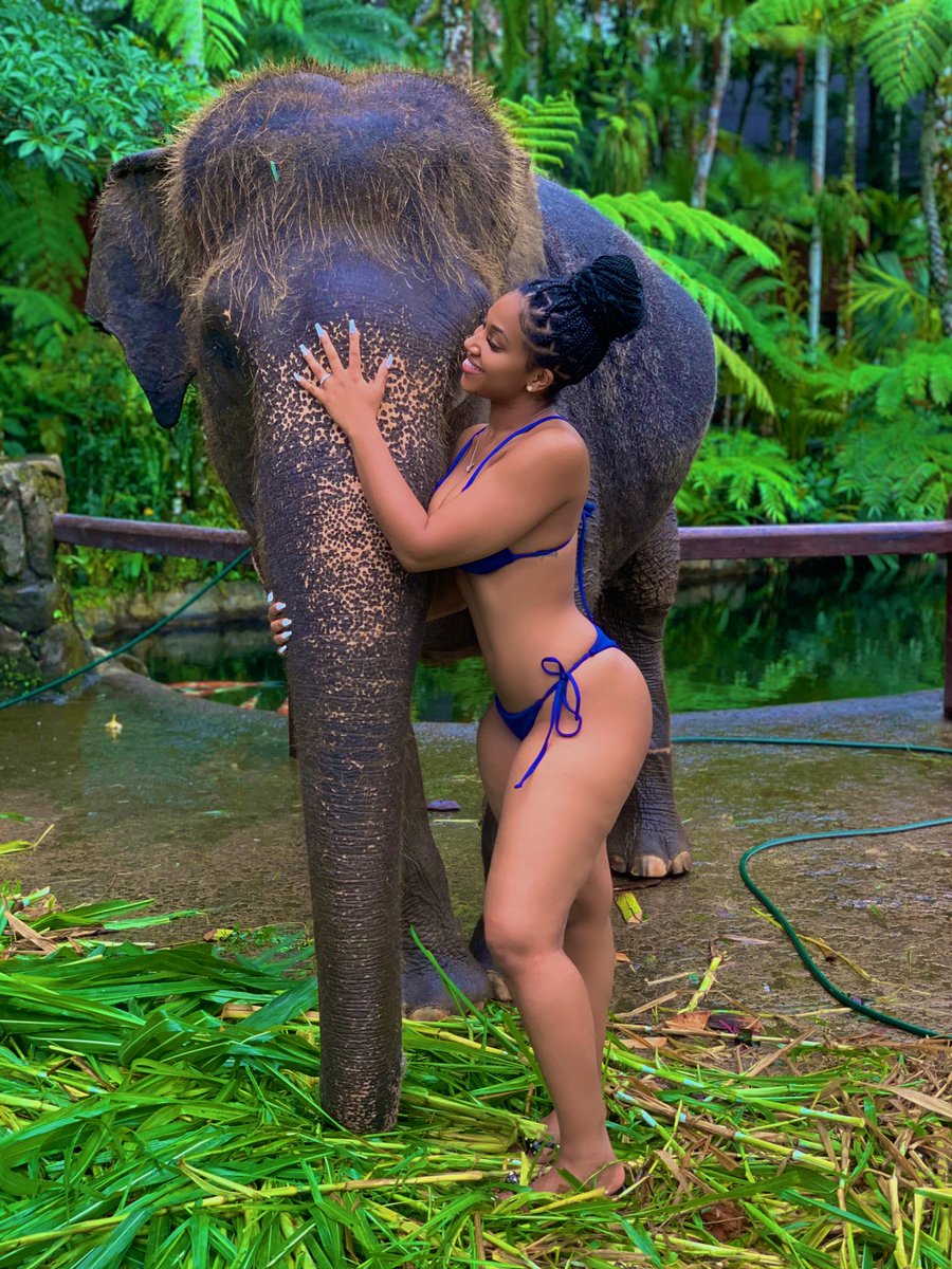 numeroun0_'s tweet image. i love it here . .