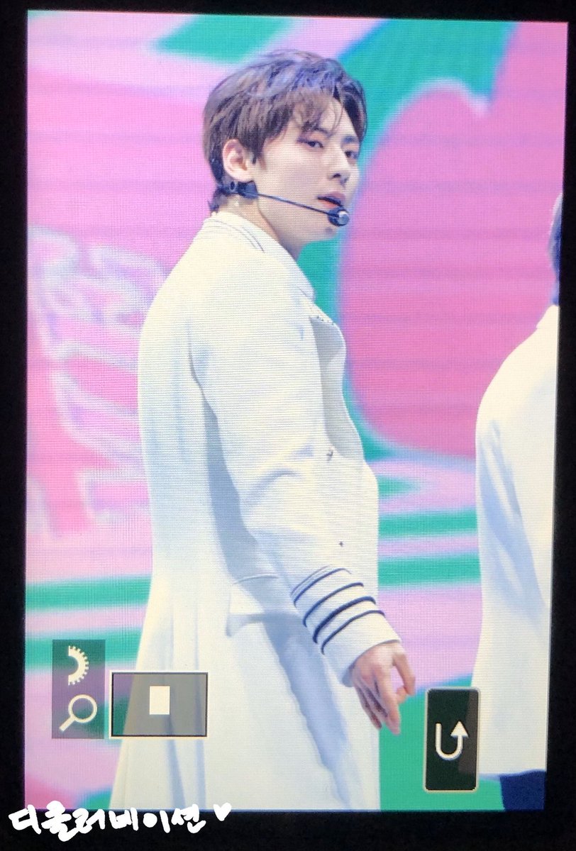 Declination_89's tweet photo. 200130  하이원 서울가요대상 프리뷰

#민현 #황민현 #뉴이스트 #NUEST https://t.co/xylXukdvB2