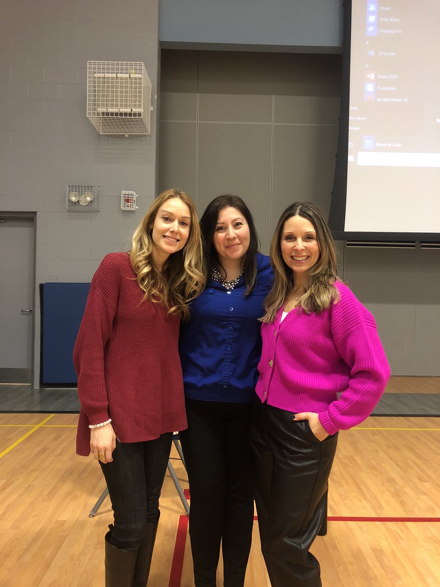 MrsTRomeo's tweet photo. Special thank you to Dr. Claudia Machiella, Adriana Romeo and Officer Robyn for visiting Pope Francis at our Mental Health &amp; Wellness Workshop in honour of Bell Let’s Talk. Thank you to our Intermediate students for all your hard work. @PFS_YCDSB @AArcadi_SO @abfalconi @YCDSB https://t.co/mqwkjuOCzY