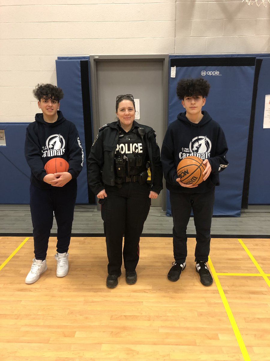 MrsTRomeo's tweet photo. Special thank you to Dr. Claudia Machiella, Adriana Romeo and Officer Robyn for visiting Pope Francis at our Mental Health &amp; Wellness Workshop in honour of Bell Let’s Talk. Thank you to our Intermediate students for all your hard work. @PFS_YCDSB @AArcadi_SO @abfalconi @YCDSB https://t.co/mqwkjuOCzY