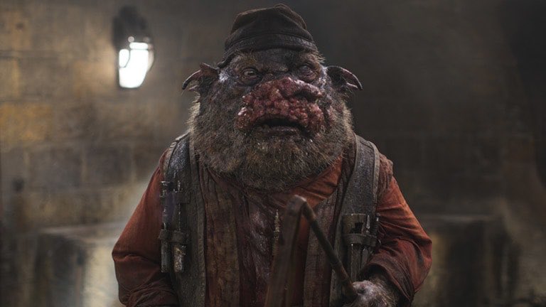 really ugly slaver Guyspeaking of TLJ aliens heres another Guy. possibly the ugliest alien in star wars history. i did not realize he had four arms until like my fourth watch of the movie. i want broom boy to kill him