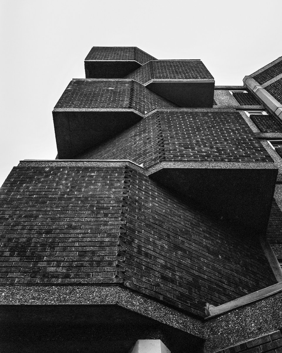 http://new-brutalism.tumblr.com/post/164135063636