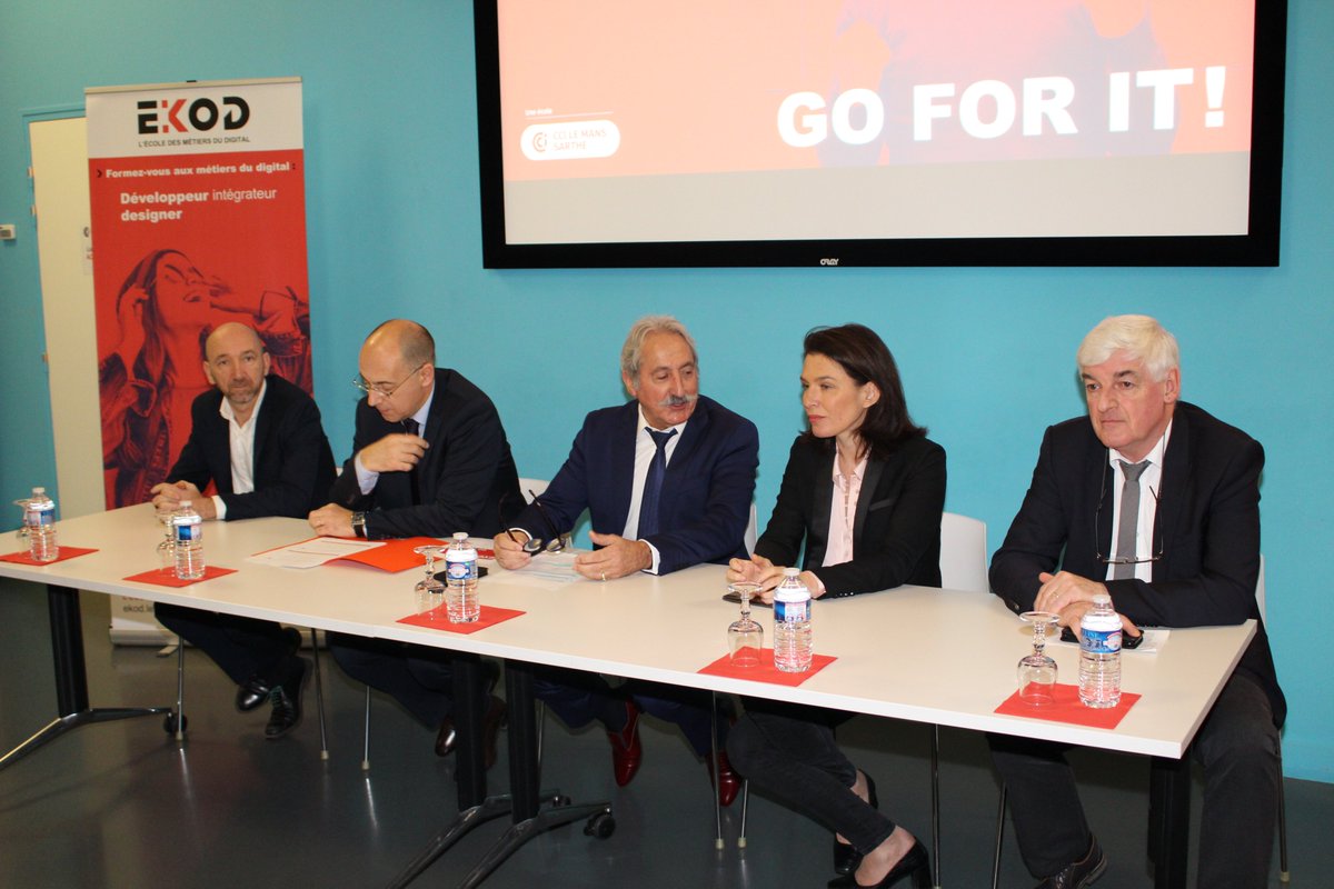cci72's tweet photo. La @cci72 ouvre une nouvelle école du digital : #EKOD.
🎓5 diplômes bac+2/3 : web concepteur, technicien systèmes et réseaux, gestionnaire en maintenance informatique, développeur intégrateur designer et chef de projet com' digitale. @GroupeCESI @le_cnam_pdl @RegionPDLL https://t.co/HipRTJ8Rgv
