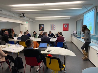 "Le POC est un chemin, une réflexion dynamique"
Hélène Pujol, ancienne élève du Master PIC de <a href="/ThierryRayna/">Thierry Rayna</a>, Professeur de #management de l’#innovation à <a href="/Polytechnique/">École polytechnique</a>, présente ce matin ses travaux sur les #POC au groupe "Innovation de #rupture" de l'<a href="/Asso_Anvie/">Anvie</a> <a href="/FrAntGarcia/">Garcia Francoise</a>