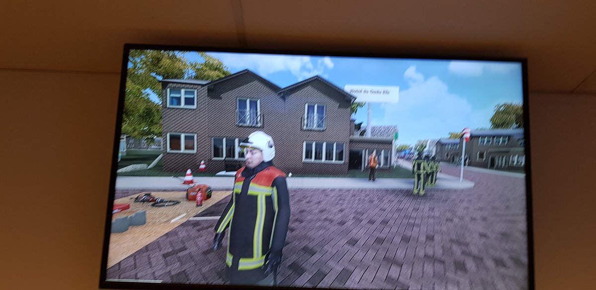 Oprecht trots.. leergang bevelvoerder Akkerbouw Flevoland  bij praktijktoets VR THV IBGS 11 deelnemers. 11 geslaagd. 100%. Waarderingen voor deze deelnemers. De complimenten voor de LWPB, instructeurs en docenten.