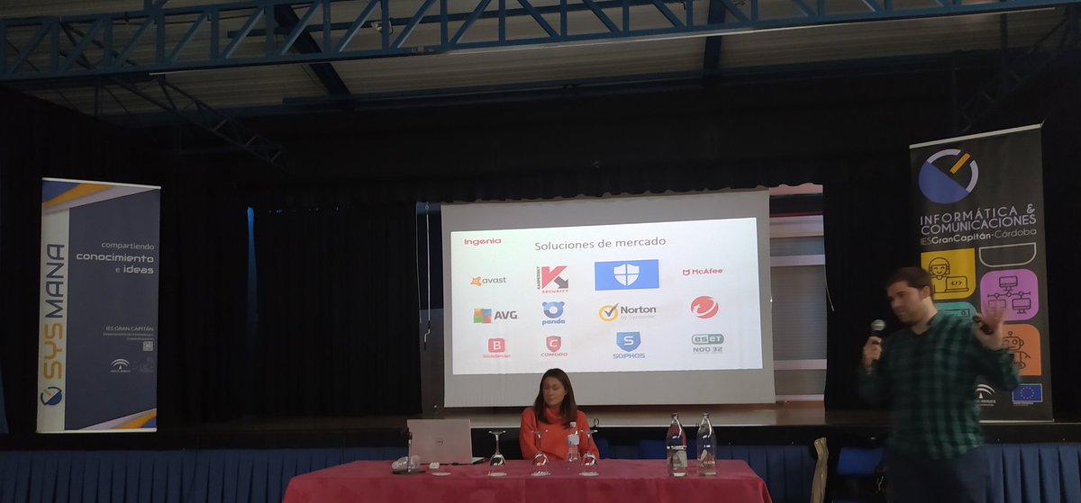 Andres_H78's tweet photo. ¡Acabamos este Jueves de la #sysmana2020 hablando de temas seguridad y búsqueda empleo con los profesionales de @Ingenia_es! #sysmana https://t.co/rfDKcPhkjz