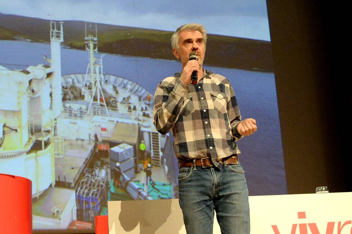 François Lepage a parcouru les <a href="/TAAFofficiel/">Terres australes et antarctiques françaises (TAAF)</a>, un des rares endroits du globe épargnés par l’activité humaine 🌏 

Retrouvez les meilleurs moments de l'intervention en vidéo dans notre article 📝 

François Lepage, photographe des territoires ultimes ➡ bit.ly/2tTgYt5