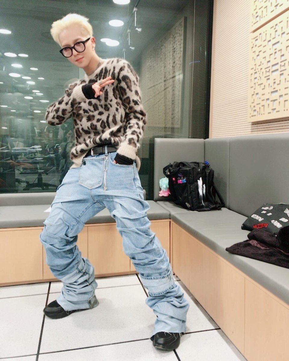 this mino and his iconic denim pants. can he wear that pants again?
