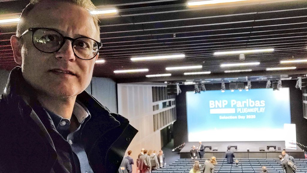 UrsBolt's tweet photo. It's selection day for the 2020 Batch of @BNPParibas' #PlugnPlay-#Startup programme in #Paris today.
Good luck to the only Swiss #startup @ApiaxCOM🇨🇭
Merci for inviting me, @ManuelParis02!
HT @DeanDemellweek! #FinTech #RegTech #WealthTech #AI #CardTech #PayTech #payments https://t.co/vxPEQMLpOQ