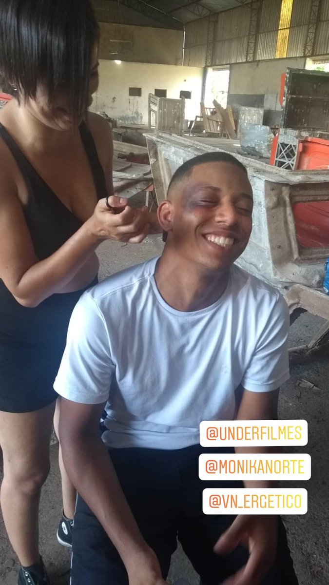 UnderFilmes's tweet image. Um pouco dos bastidores do vídeo clipe #PeixesDePapel ! E se você não viu ainda o link tá aqui pra vocês:youtu.be/NjnL0bfPHlY

#Penapolis #area18 #musicaautoral #rapnacional #rapnaveia #espaçorap #culturahiphope #MakingOf