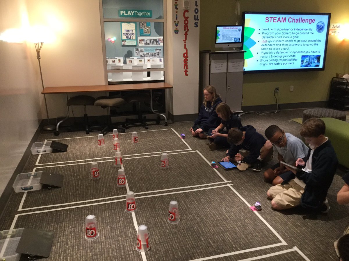 Collaboration is our Culture. Building Ss academic foundation of math angles and logical thinking skills as they code Spheros. #trinitylearns <a href="/jgough/">Jill Gough</a> @CooteMrs