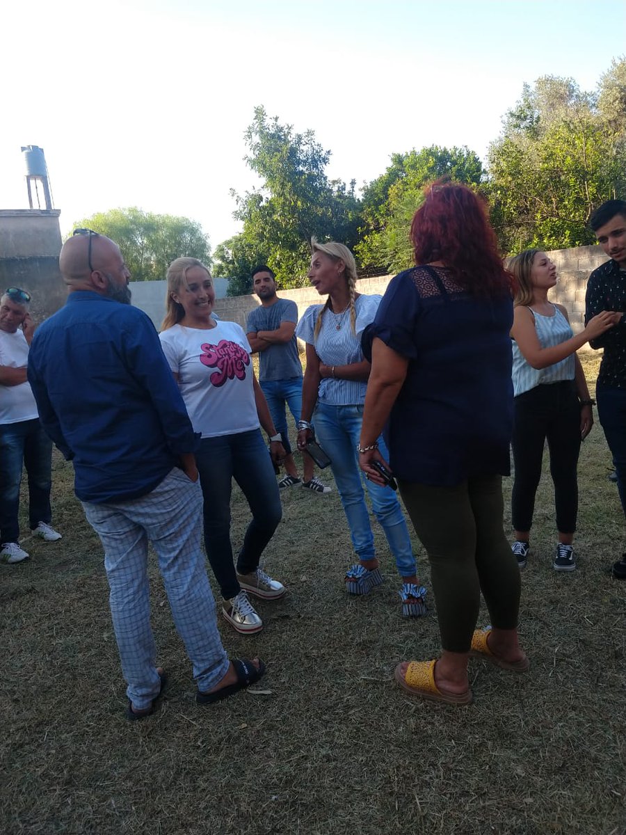 acarolinamartin's tweet photo. Participamos de la asunción de las nuevas autoridades del Centro Vecinal de Barrio Ferreyra.  Felicitamos a los integrantes de esta nueva comisión. Que sea el inicio de una gran gestión. https://t.co/J9N2uYTR2Z