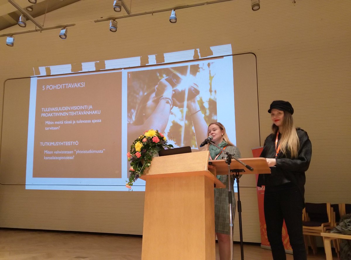 Sannasirkku Autio (@sannasirkkuauti) on Twitter photo <a href="/STerasahde/">Sini Teräsahde</a> ja @JenniPatari analysoivat vapaata sivistystyötä eilen tänään ja huomenna: historiallinen tietoisuus on oleellinen osa tulevaisuuden suuntaamista <a href="/kolmif/">Kansalaisopistot</a> Tammiseminaarissa.
#tammiseminaari #kansalaisopisto <a href="/STerasahde/">Sini Teräsahde</a> ja @JenniPatari analysoivat vapaata sivistystyötä eilen tänään ja huomenna: historiallinen tietoisuus on oleellinen osa tulevaisuuden suuntaamista <a href="/kolmif/">Kansalaisopistot</a> Tammiseminaarissa.
#tammiseminaari #kansalaisopisto
