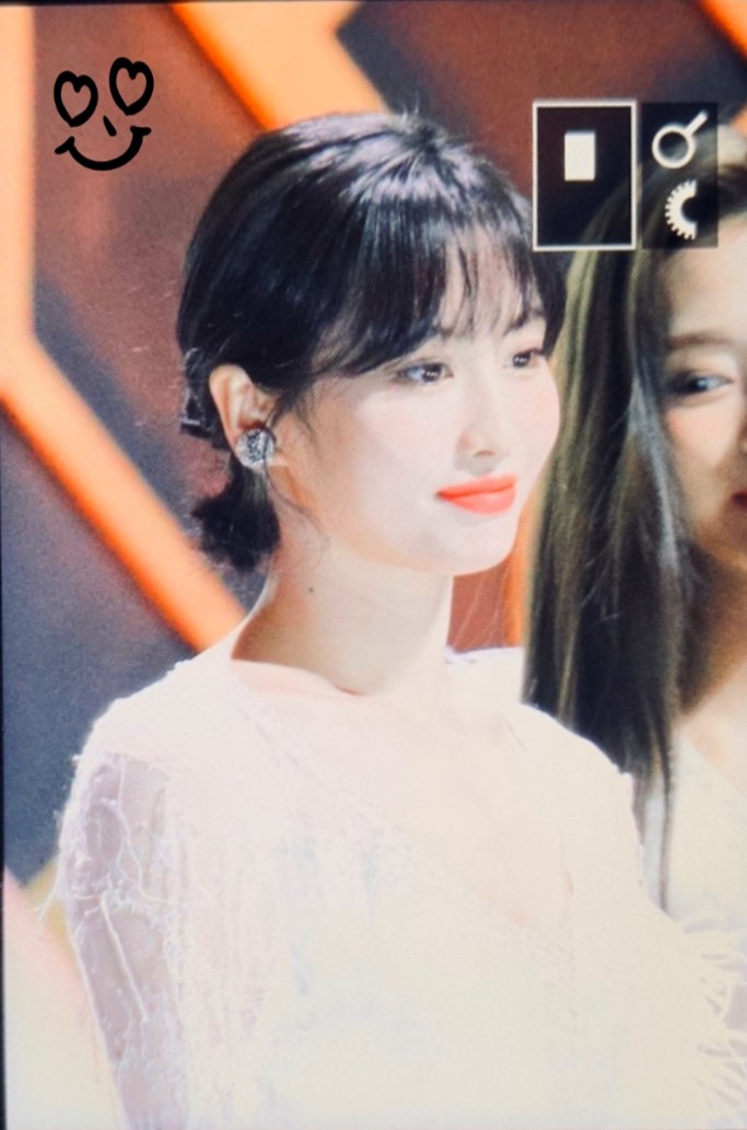 heartempty_mm's tweet photo. 200130 SMA 
#트와이스 #TWICE #모모 #MOMO #もも https://t.co/saCMRr0i5D