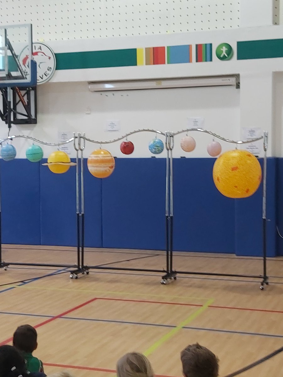 Great fun was had by Year 1 today learning all about the Solar System with <a href="/Scifestdubai/">SciFest Dubai</a> we learnt lots of interesting facts about the planets and had lots of laughs along the way. Thank you! #DIAYear1 #DIAScience <a href="/DIA_Sciences/">Science | DIA Emirates Hills</a>