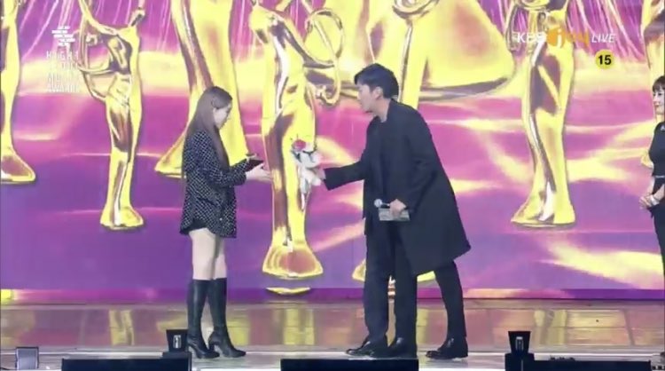 SoneSupport_'s tweet photo. #Taeyeon wins DIGITAL DAESANG with ‘Four Seasons’ at Seoul Music Awards 

🏆 She is the first SOLOIST ever to receive a daesang (as what said in the program) 

Congratulations @GirlsGeneration #Taeyeon

#Taeyeon1stDaesang -> trend this! https://t.co/Yv8goSVVyO