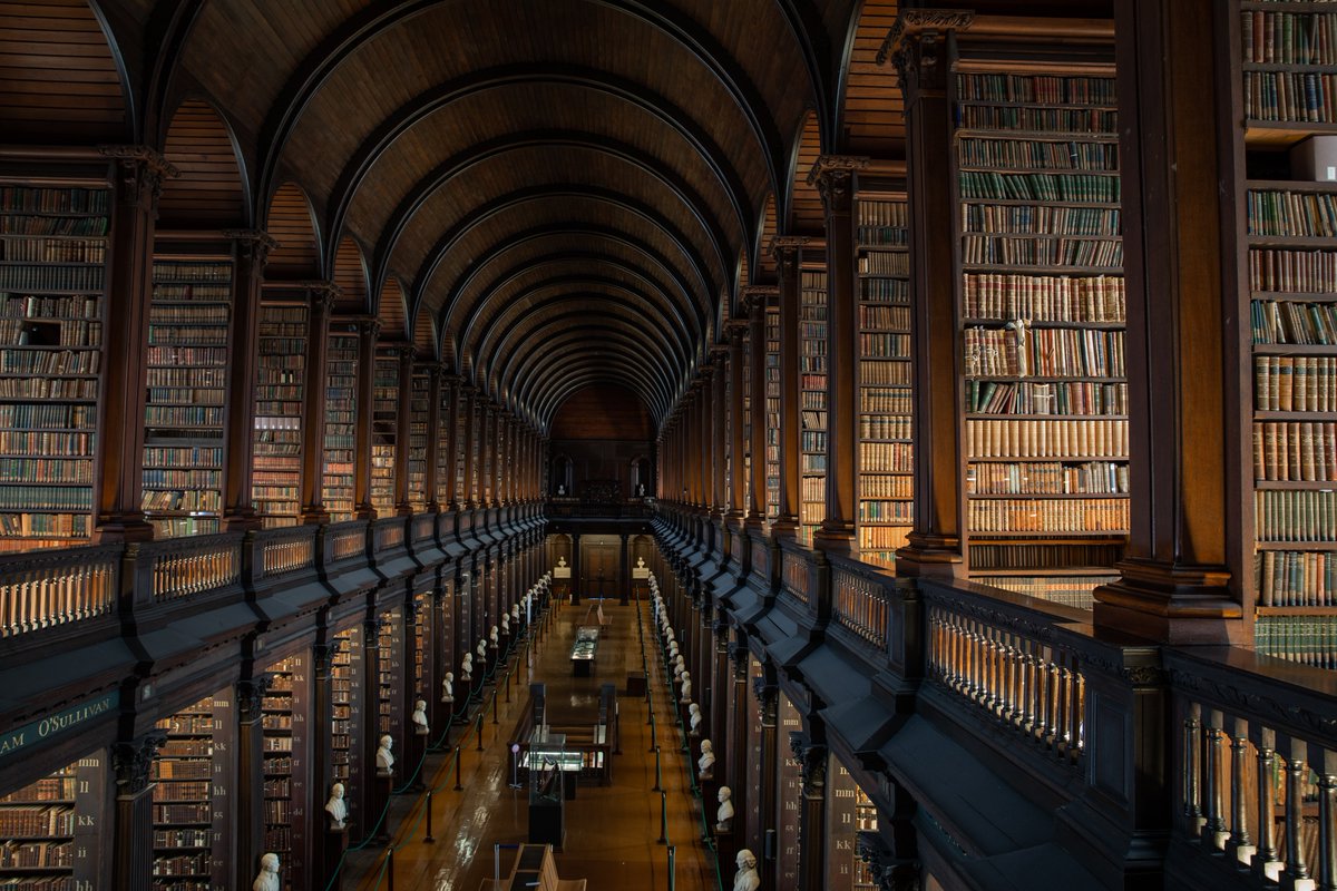 BookOfKellsTCD's tweet photo. The Old Library was Trinity College's main library until 1937 and famous past readers include Oscar Wilde, Bram Stoker and Samuel Beckett.
#ThursdayThoughts #BookofKells https://t.co/rH2v3NgU9k
