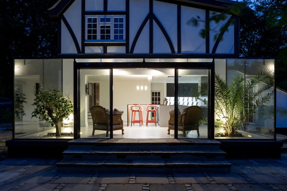 Construct360Ltd's tweet photo. In 2019 and beyond, it seems more architects are going to be moving towards designing homes with a focus on modular living - that is, spaces and rooms that serve several purposes as and when they’re needed. https://t.co/RmnzjU5DoP