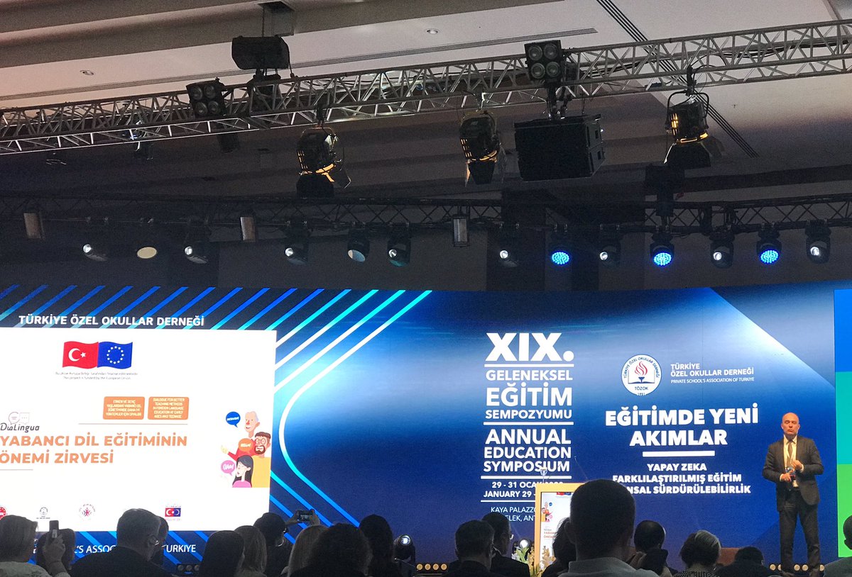 DiaLinguaEU's tweet photo. 🇹🇷🇪🇺 Mr. @zcan_Bulent is giving information about EU Grant Schemes and project opportunities at the 19th Annual Education Symposium of @TOZOK1951 which is the main collobrator of @DiaLinguaEU project.
#gaes2020 #tozok #ecnais #abbaskanligi #siviltoplumdiyalogu #dialinguasummit https://t.co/tIJvxj2tEA