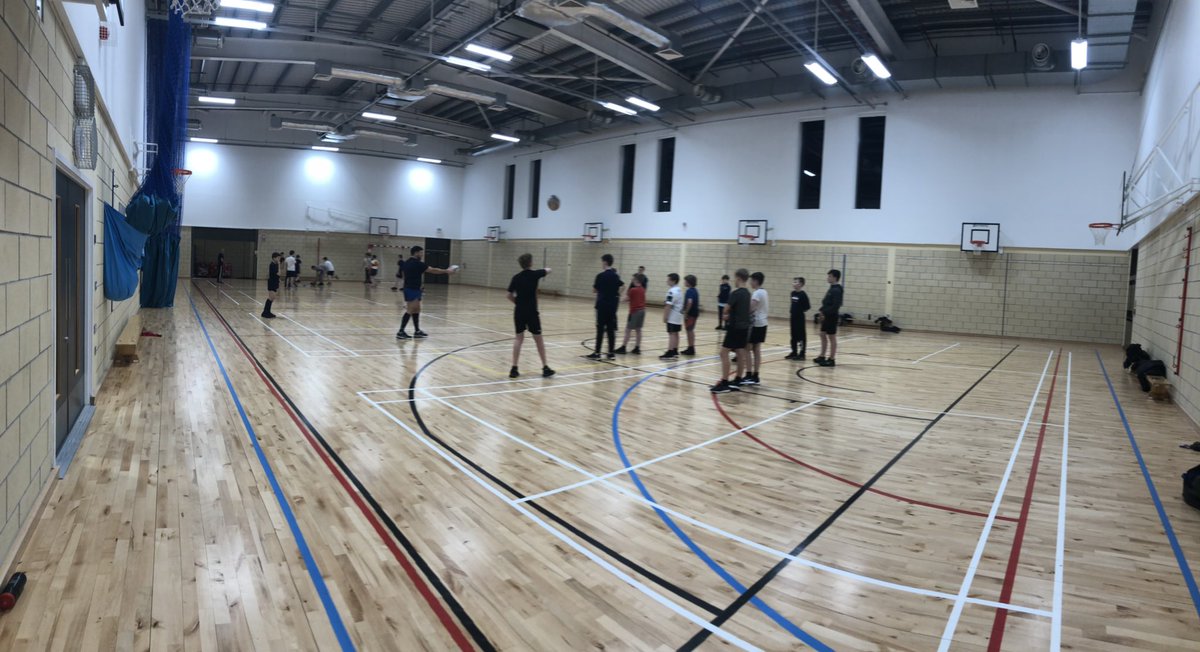 CoachingAl's tweet photo. Enjoying a night with @KilmarnockRFC youth section & @polarbearsteve great to see all the amazing community work translating into players #GlasgowSouth coaches providing great #Rugby experience #MovingForward #BindingTogether #LoveAQuote https://t.co/GIhmM0GxM2