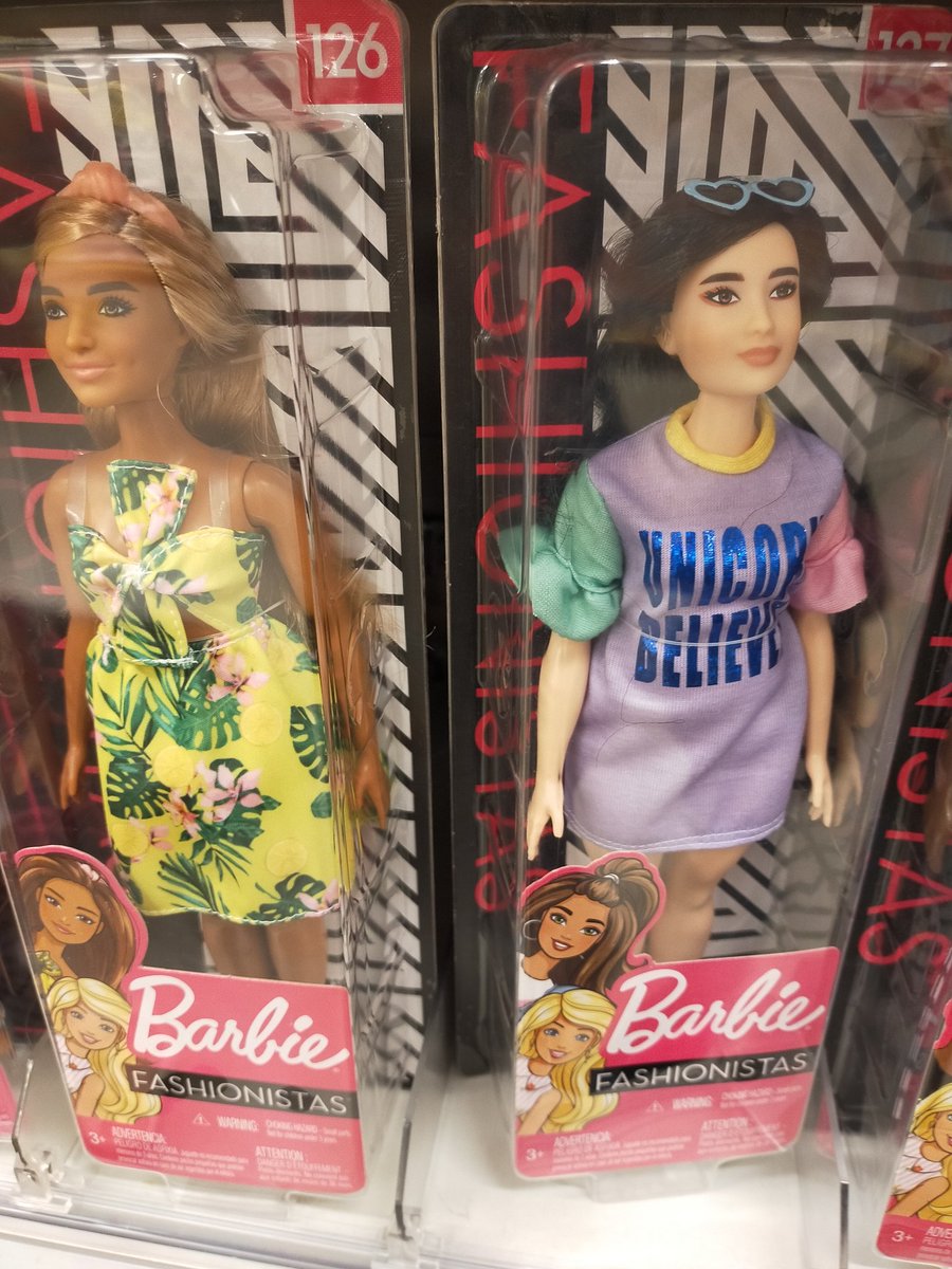 moeva18's tweet photo. Even een nieuwe vrouw voor @bozerneger halen.
Keuzes keuzes....
#barbie
#volslank https://t.co/6EhS2wXoh1