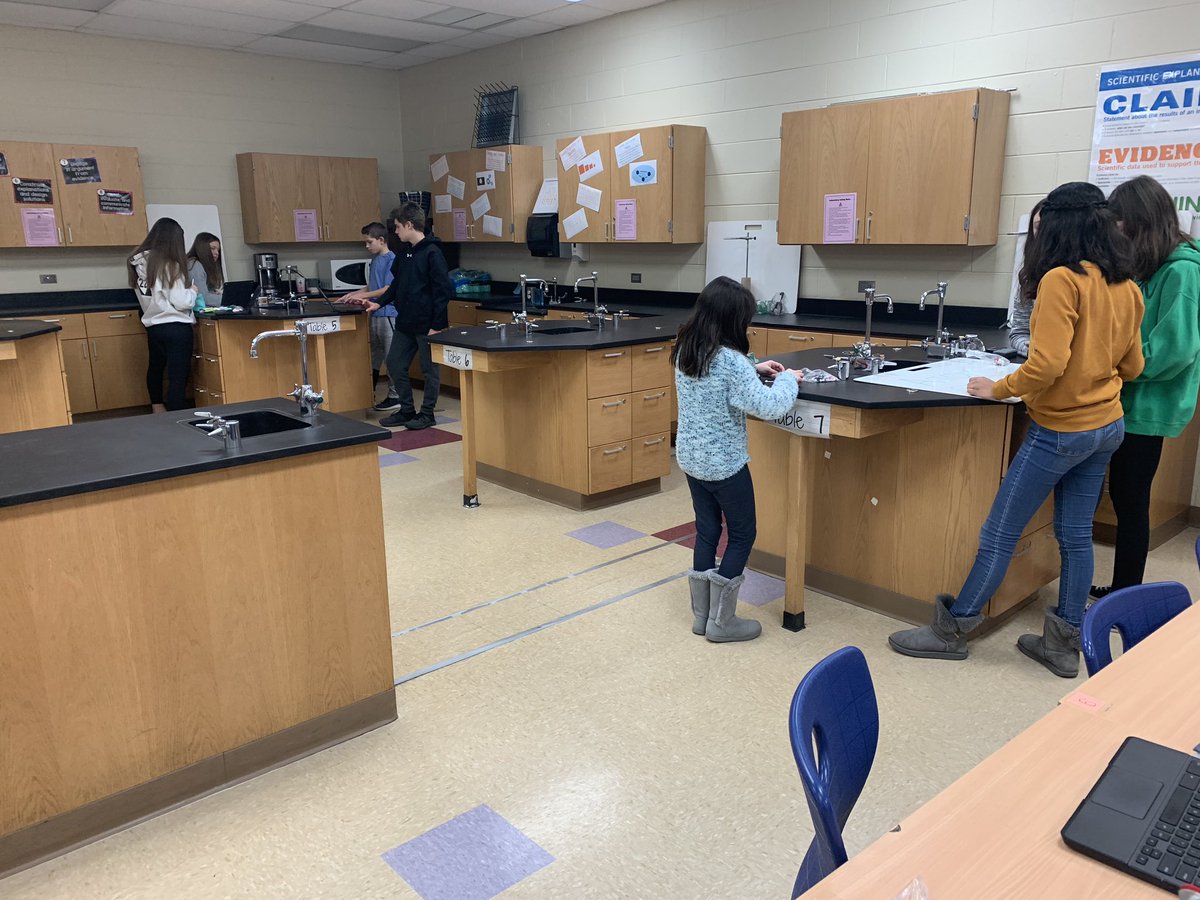 Mrs_Pulsifer's tweet image. Ss are loving the new flex seating options! Tons of space to record their @Flipgrid videos that teach about molecular structures! @LabAids @SEPUP_UCB #novipride #middleschool #7science #schoologyAMB