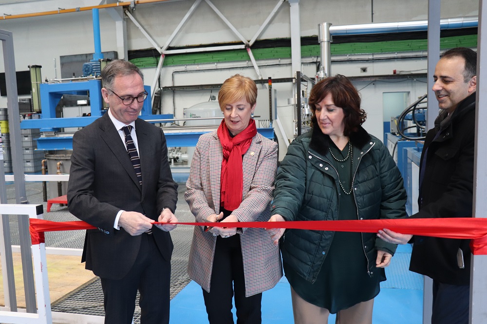 grupospri's tweet photo. Inaugurada una fábrica de prensado en Abanto (Bizkaia) que fortalecerá el sector aeronáutico vasco.
https://t.co/50kIcsTFmO
#grupospri #investinbasquecountry @arantxa_tapia @deiEJGV https://t.co/BTFHw7X3An
