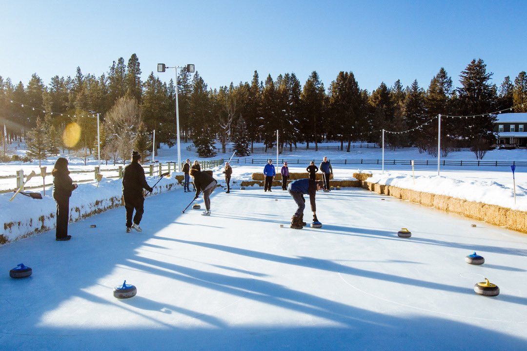 It's 14 days away! Come for a romantic Valentine’s Day, then stay for WinterFest. ❤️🍷🎿🐴 This three-day weekend features some of the country’s hottest independent winemakers and visionary chefs, including  @domainedrouhinoregon @chef_timothy <a href="/ChefBrookeW/">Brooke Williamson</a> <a href="/waylynnlucas/">waylynn lucas</a>