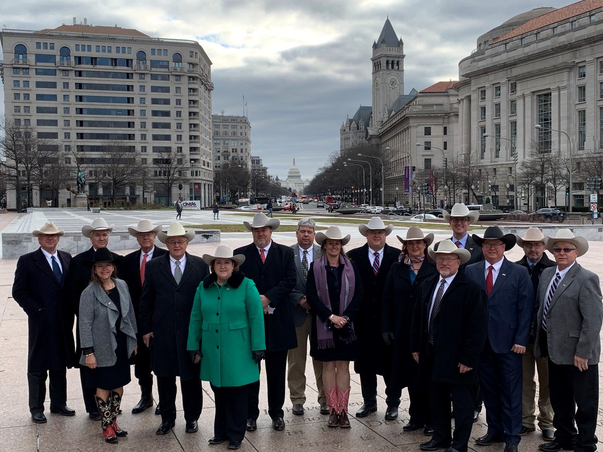 ilsbeef's tweet image. Our very own Jerry Kuckelman was in Washington DC yesterday with cattlemen from across the country for the signing of the U.S. Mexico Canada (USMCA) by President Trump that will replace the North American Free Trade Agreement (NAFTA).
