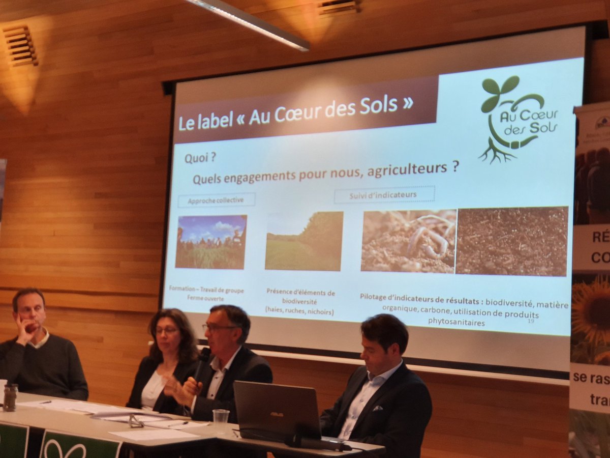 apad_contact's tweet photo. Ce n'est absolument pas un cahier des charges fermé mais un référentiel ouvert qui s'adaptera avec l'évolution et par la construction des agriculteurs.
Label #AuCoeurdesSols https://t.co/Fy9OPna8yv