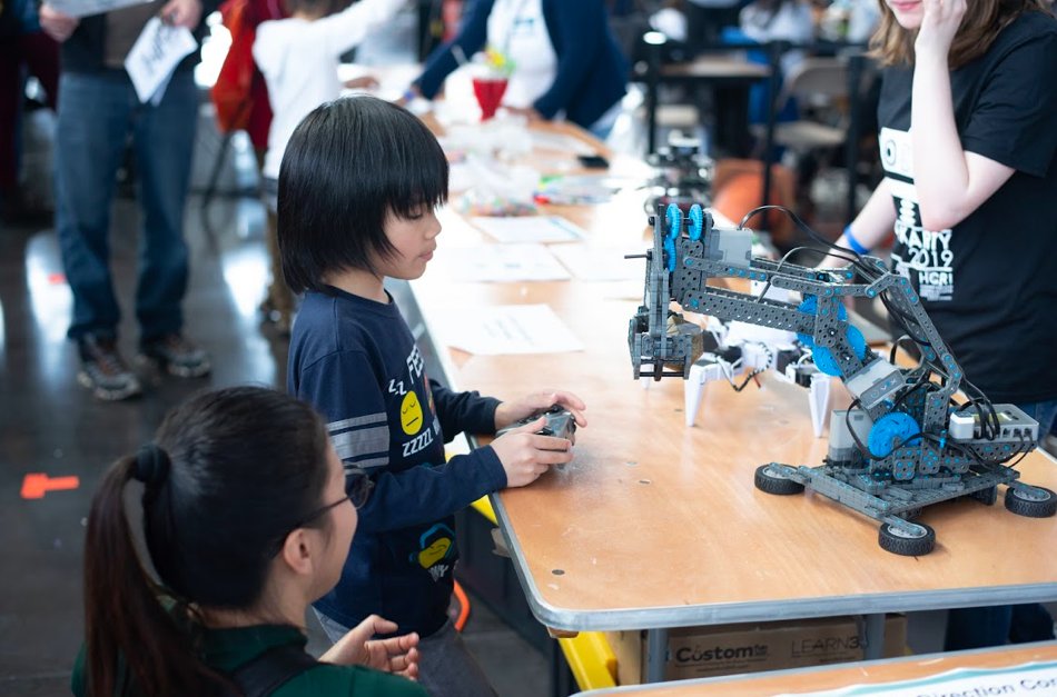 RI Robot Block Party tweet media