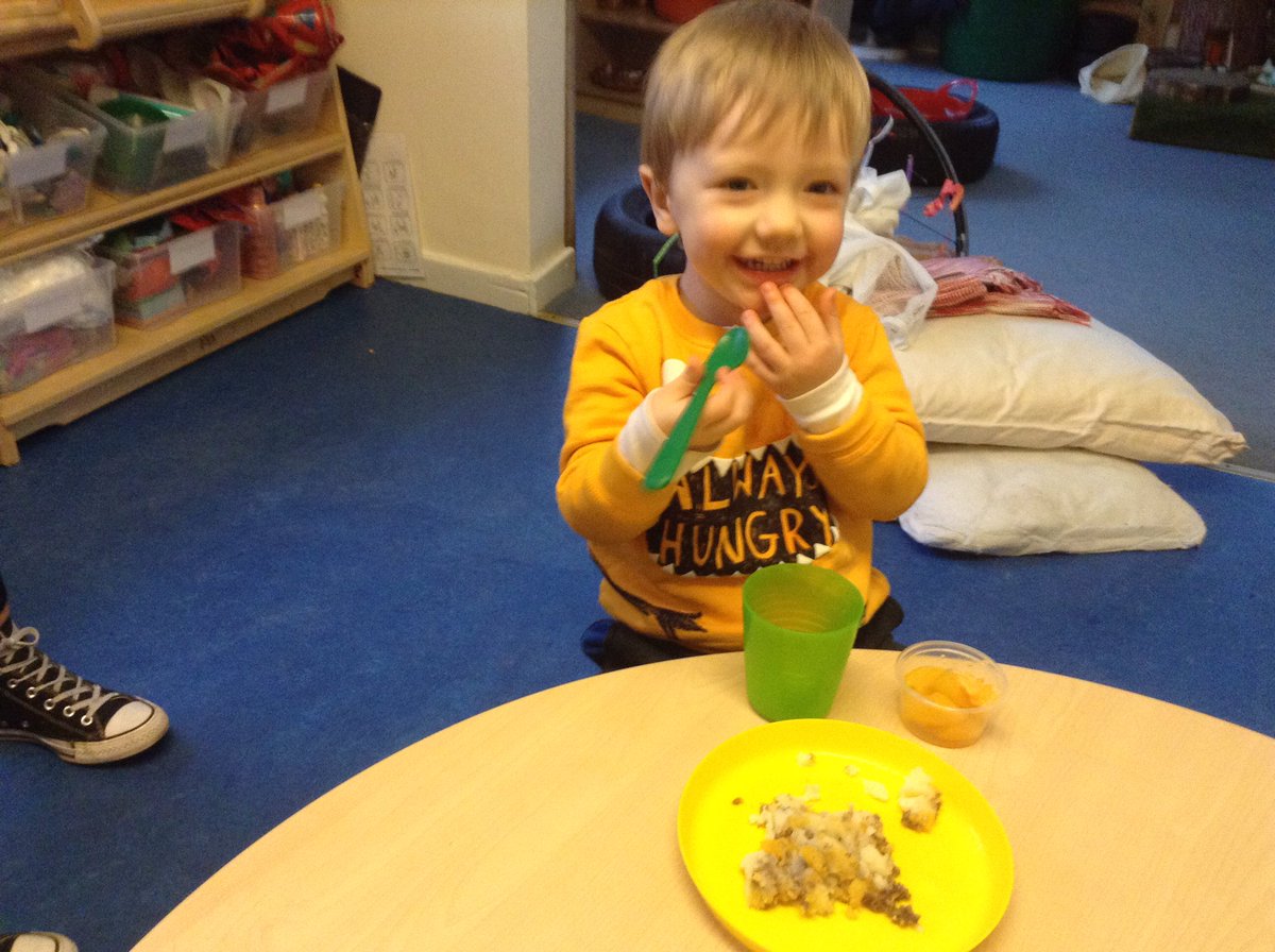 NurseryHands's tweet photo. Our Caterpillars enjoyed tasting haggis, needs and tatties to celebrate Burns Day last week. Happy plates all round 😄
#BurnsDay #taste #newfoods #newtextures https://t.co/Q1Ffl1ZVqi