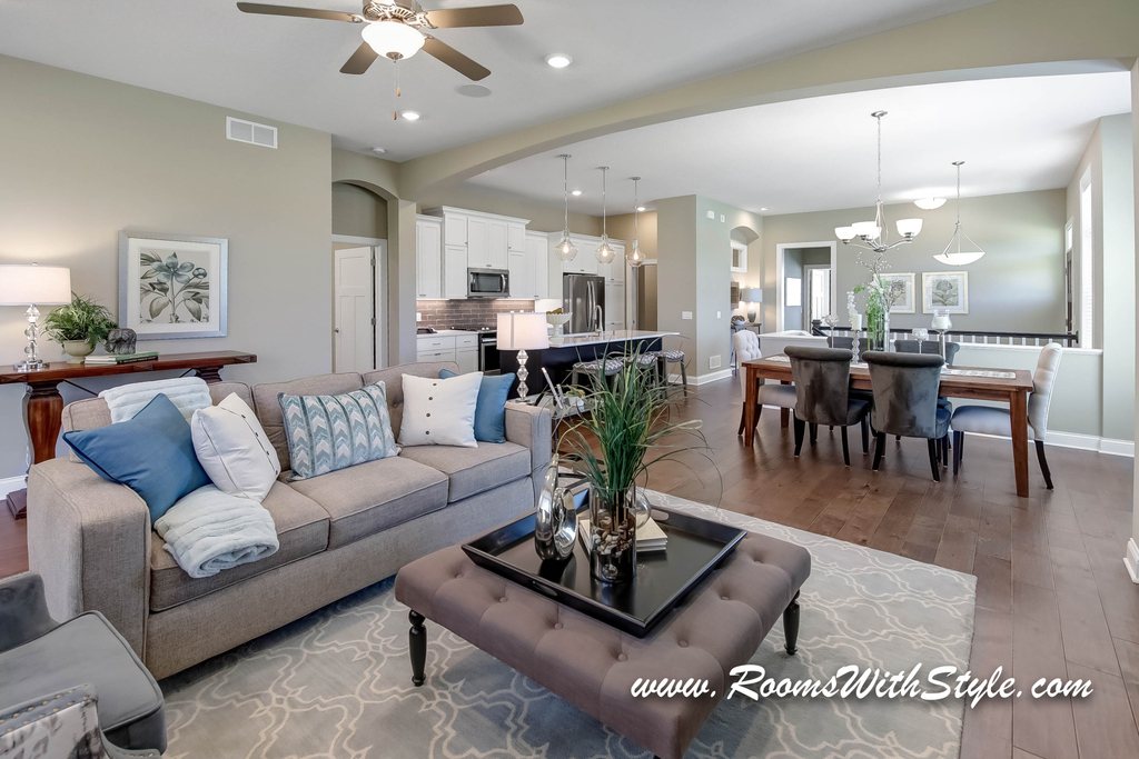 HomeStagingMN's tweet photo. A large ottoman in place of a coffee table can be beneficial in many ways. First, it's so much more comfy for putting up your feet! It's also great with kids for falling and hurting themselves. Plus they are so pretty!! #Ottoman #LivingRoom #InteriorDesign #RoomsWithStyle https://t.co/KOZvO2HvGQ