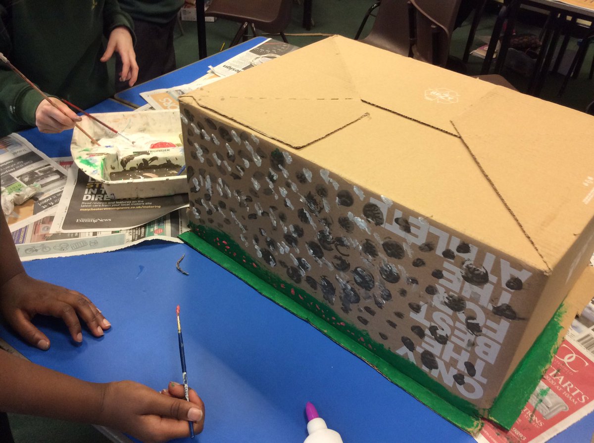 y5teresas's tweet photo. Making our eco house #scienceweek #strcps #y5rocks #strcpsscience https://t.co/gnORZcyZQm
