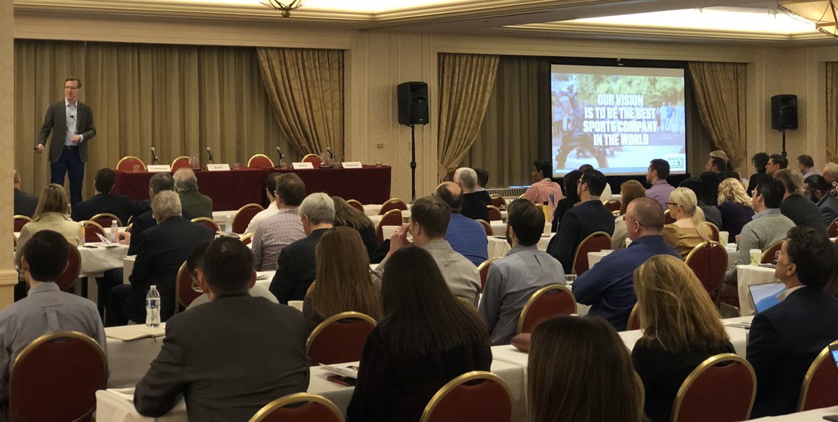 BrooksRenoll's tweet image. .@DICKS Goods is kicking off the @PGHtech’s - Beyond Big Data: AI/ML Summit with our head of Strategy &amp;amp; Analytics.  #DSGtech #DSGlife #PTCBigData @DICKSCareers will be here all day if you’re interested in joining our team.