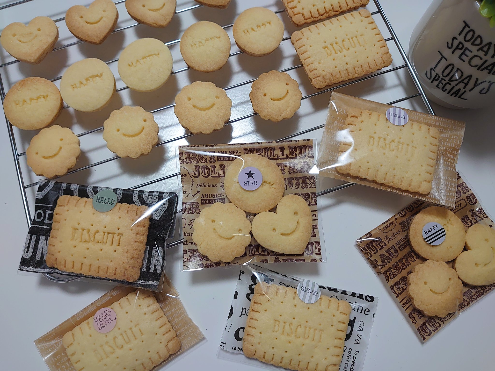 Twitter 上的 あゆ セリアでかわいいクッキー型買ったから遣いたくてクッキー焼いた 手作りクッキー クッキー 型抜きクッキー セリア Seria お菓子作り好きな人と繋がりたい T Co P9ducg1aa1 Twitter