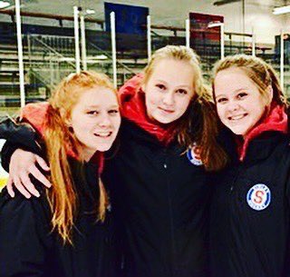 simgirlspuck's tweet photo. SENIOR NIGHT!!  Honoring these 10 amazing young ladies tonight‼️💙❤️
🆚 Robb/Armstrong/Cooper
⏰ 5 (JV) and 7PM
📍 VMCC (The Grove)
#letsgo @FollowThePuck2 @SimleyPucks @SuperfansSimley @simleyathletics @mnannouncerguy https://t.co/CSvy3q7dte