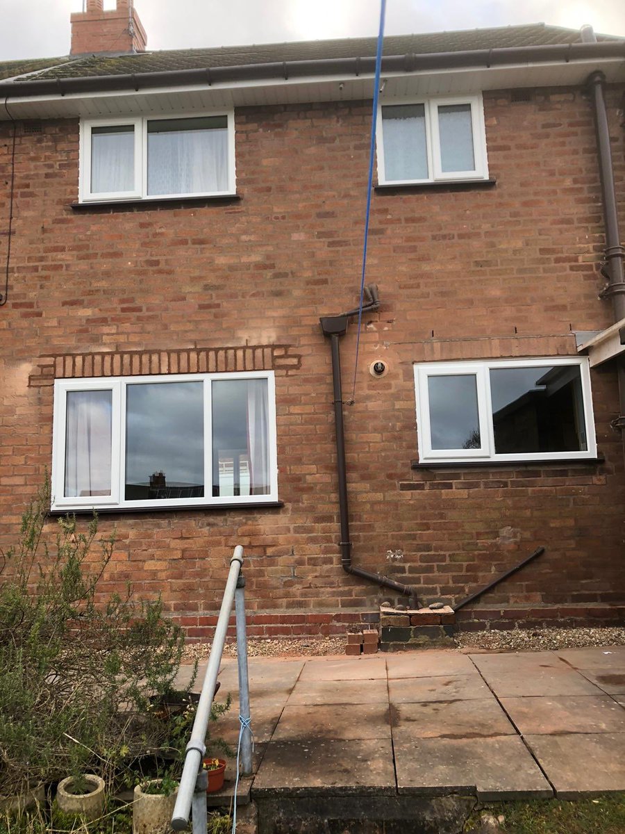 AshmoreGlass's tweet photo. Stunning UPVC windows, porch and door completely transforming our customers house. please call for a no obligation quote on 01922 400029 https://t.co/rMiwCXpUys