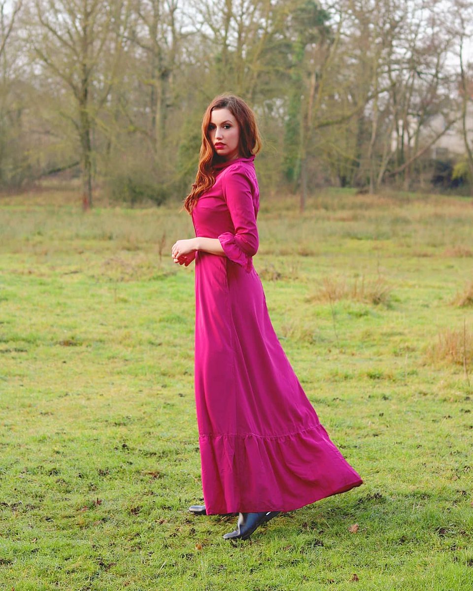 The gorgeous <a href="/lucyscarfe/">Lucy Scarfe</a> is ready for Valentines in her 'Lydia' Fuchsia Pink Maxi Dress! 💗 

Doesn't she look stunning 😍

Have you got your Valentines look sorted? 2 weeks tomorrow! Let the Countdown begin 

Shop here >> lindybop.co.uk/lydia-fuchsia-…
