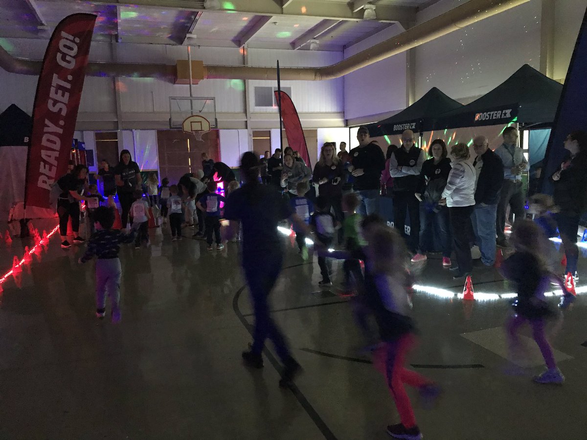 Thank you LM Community for supporting Salem Elementary! Glow  Run Day #SalemSuperStars #LMPride