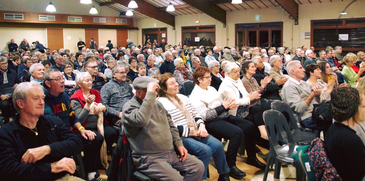 Neto_Barbara's tweet photo. Vous avez été nombreux, hier soir, à nous apporter votre #soutien pour cette première #réunion publique #VicAvenir ! Je tiens à vous remercier chaleureusement ! Votre #mobilisation m'a profondément touchée et me donne confiance en #avenir !

#vicfezensac 
#municipales
#neto2020 https://t.co/cyzLHvFHWH