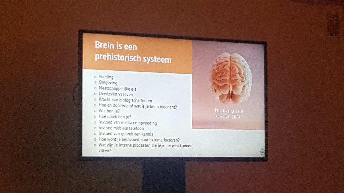 FerdinandWieman's tweet photo. Gave presentatie van @Charlottelabee op #EventSummit2020 over ons brein. Hoe zorgen we dat ons prehistorische brein fit blijft in een steeds sneller veranderende maatschappij, met steeds meer prikkels? https://t.co/oTOx4cH80Q