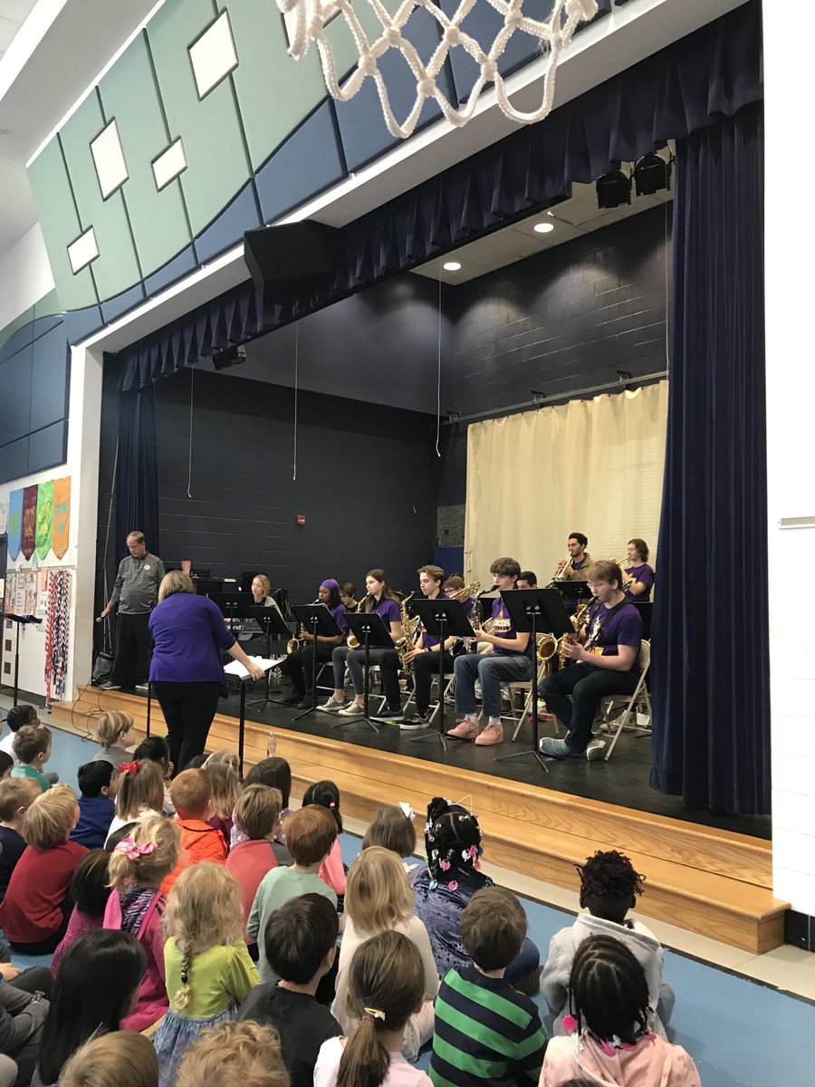 Star Davis (@sanndavis) on Twitter photo The always amazing β¦@BroughtonHSBandβ© β¦<a href="/underwoodgtm/">underwoodgtm</a>β©, loved my years there as a band mom The always amazing β¦@BroughtonHSBandβ© β¦<a href="/underwoodgtm/">underwoodgtm</a>β©, loved my years there as a band mom