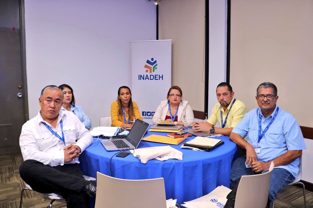 InadehOficial's tweet photo. #AEstaHora se realiza el Primer Encuentro de directores del INADEH en Ciudad del Saber. Por dos días los directores regionales y los jefes de los 23 Centros de Formación presentarán el Plan Operativo Anual 2020. #UnidosLoHacemos #BuenGobierno https://t.co/3OcbH5p5dy