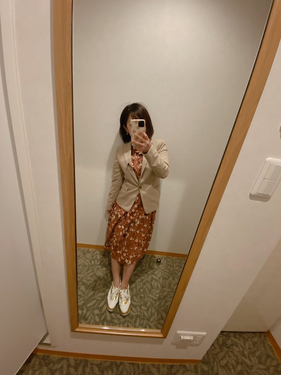Uzivatel 夏目亜季 荒川区の政治家 Na Twitteru スニーカー 楽チンなのでおすすめです 綺麗めならパンプスですけど 街頭や視察で歩くときなど 足が疲れる活動のときはスニーカーじゃないと体力がきつい ぜひみきさんも T Co Eizhy6lcoo Uzivatel 夏目亜季 荒川区の政治家 Na Twitteru スニーカー 楽チンなのでおすすめです 綺麗めならパンプスですけど 街頭や視察で歩くときなど 足が疲れる活動のときはスニーカーじゃないと体力がきつい ぜひみきさんも T Co Eizhy6lcoo