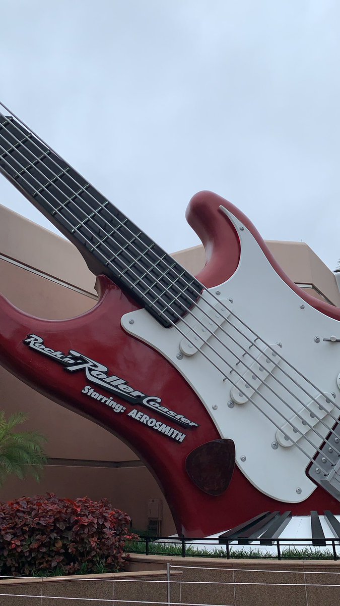 codyswenson's tweet image. Nothing against Aerosmith, but it’s time for an update to the Rockin’ Roller Coaster...starring #FooFighters !