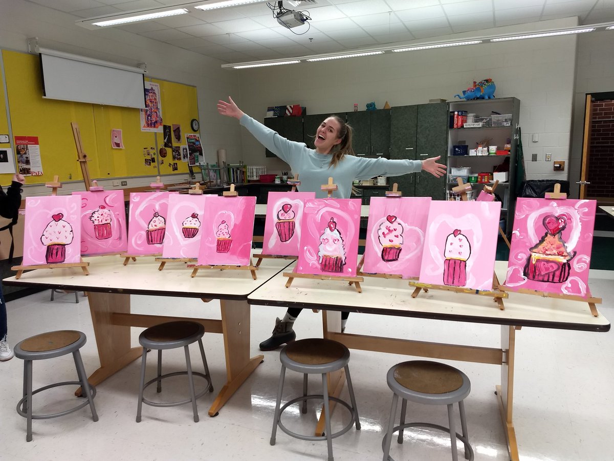 TishaLouArt's tweet photo. AP art students took a break to lead Mrs. Walkers class from @AMSWildcats in painting a valentine cupcake! @ArtsFcps1 @KRHSNAHS @KettleRunNews https://t.co/sMWGIJNIEW