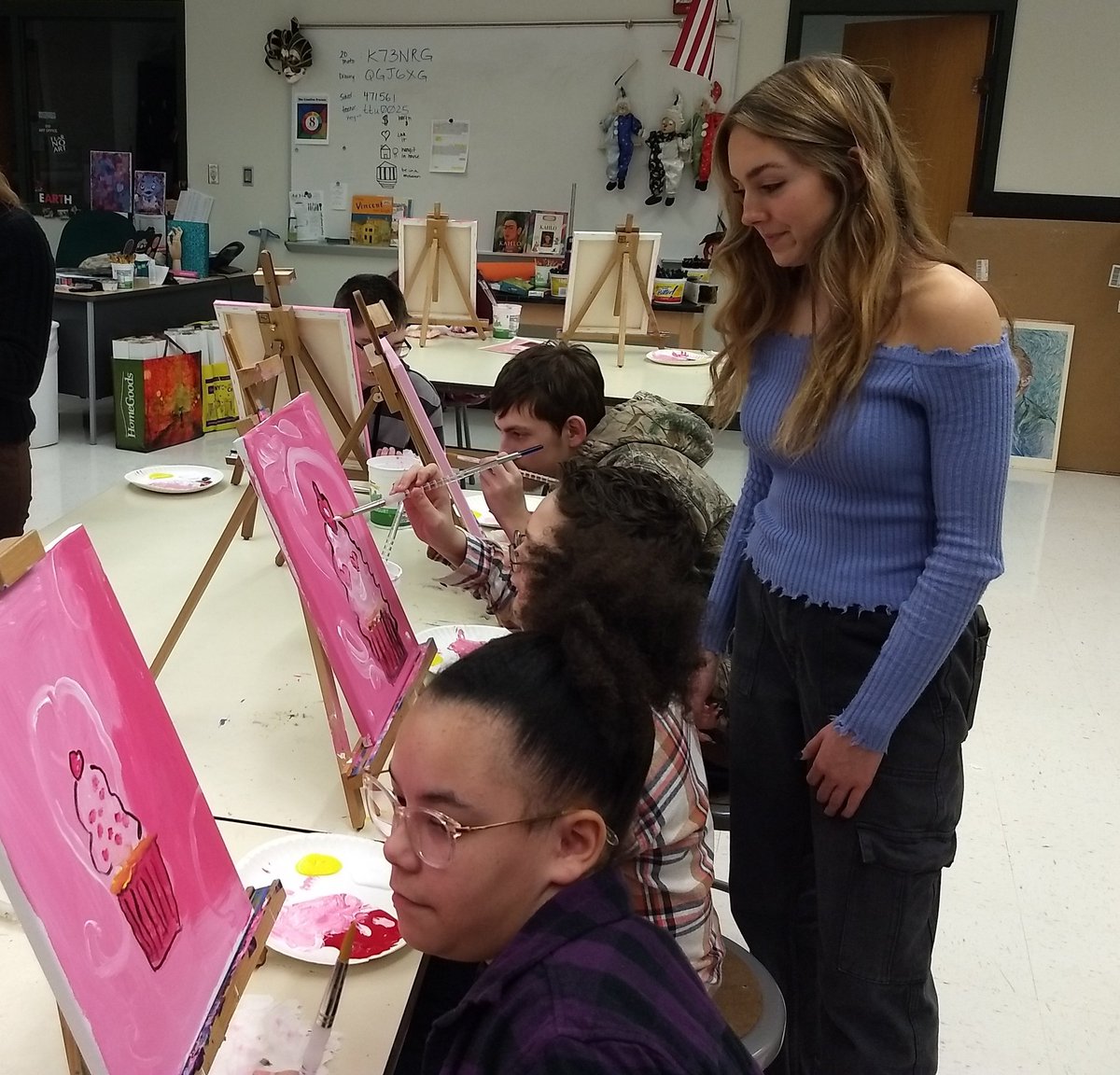 TishaLouArt's tweet photo. AP art students took a break to lead Mrs. Walkers class from @AMSWildcats in painting a valentine cupcake! @ArtsFcps1 @KRHSNAHS @KettleRunNews https://t.co/sMWGIJNIEW