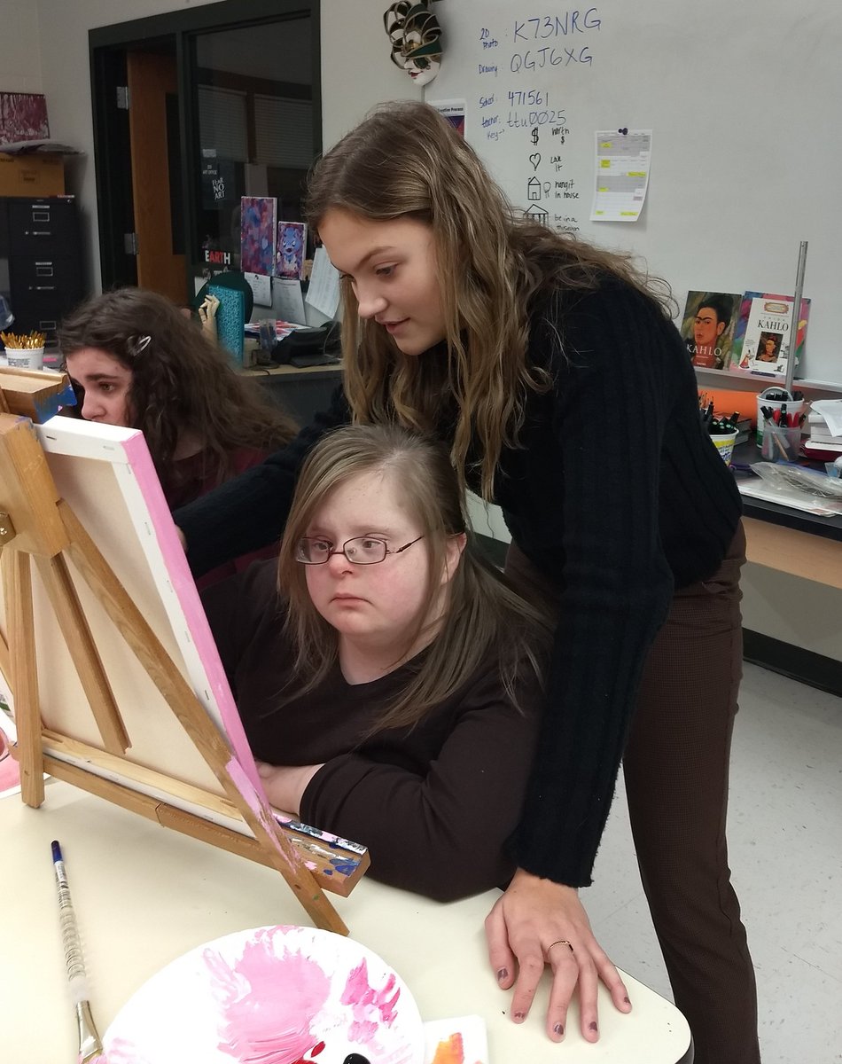 AP art students took a break to lead Mrs. Walkers class from <a href="/AMSWildcats/">𝔸𝕦𝕓𝕦𝕣𝕟 𝕄𝕚𝕕𝕕𝕝𝕖 𝕊𝕔𝕙𝕠𝕠𝕝</a> in painting a valentine cupcake! <a href="/ArtsFcps1/">fcps1ARTS</a> <a href="/KRHSNAHS/">KettleRunNAHS</a> <a href="/KettleRunNews/">Kettle Run HS</a>